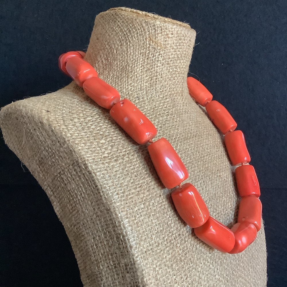 Sponge Coral Peach Colored Sterling Silver Clasp Chunky Necklace - Picture 5 of 9